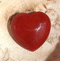 COEUR JASPE ROUGE NATUEL  : ancrage , vitalité et passion