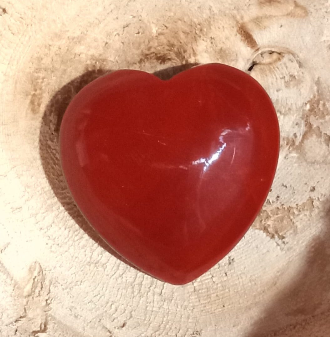 COEUR JASPE ROUGE NATUEL  : ancrage , vitalité et passion